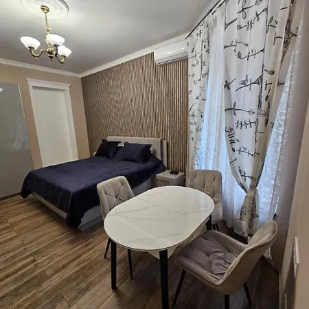 дворик Apartment